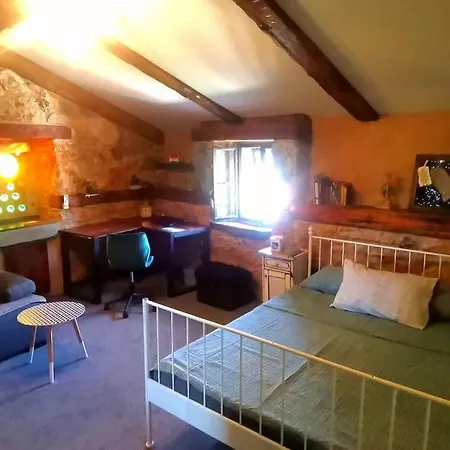Apartment Karijatida-art Kuca Za Potpuni Odmor Duse I Tijela Zena Glava