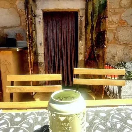 Karijatida-art Kuca Za Potpuni Odmor Duse I Tijela