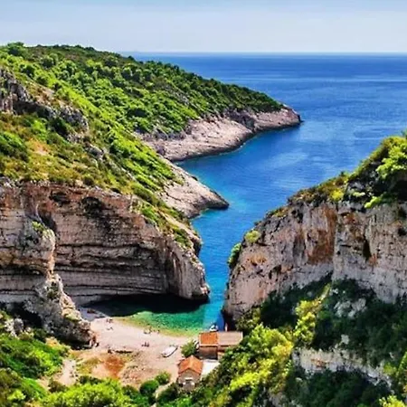 Apartment Karijatida-art Kuca Za Potpuni Odmor Duse I Tijela