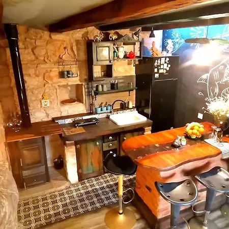 Karijatida-art Kuca Za Potpuni Odmor Duse I Tijela Apartment *