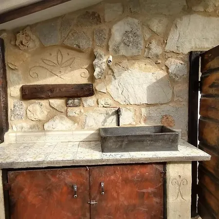 Karijatida-art Kuca Za Potpuni Odmor Duse I Tijela Apartment